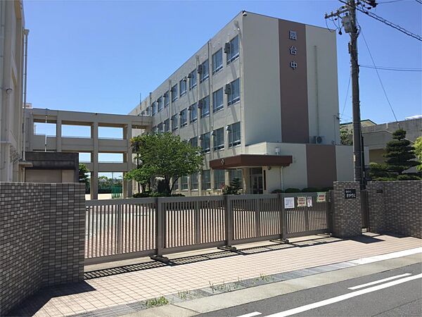 名古屋市立扇台中学校（1336m）