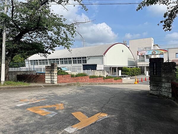 大府市立石ケ瀬小学校（941m）