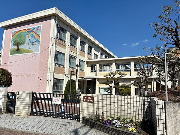名古屋市立鳴子台中学校（890m）