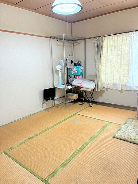 【北側和室6帖】