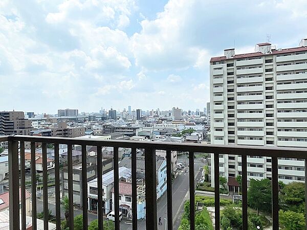 9階・南向きからの景色になります。