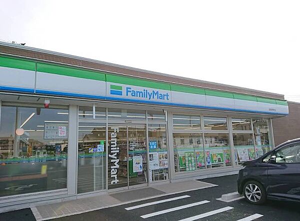 ファミリーマート 岩倉曽野町店（850m）