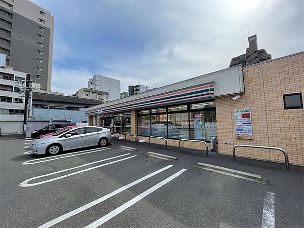 セブンイレブン 名古屋泉3丁目店（335m）