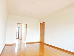 ヴィラ・ウィステリア 402 4階2LDKのリビング/ダイニング