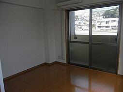 横浜市営地下鉄ブルーライン 上大岡駅 徒歩8分の賃貸マンション 4階1Kのリビング/ダイニング