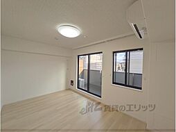 ウエスト　コミタリアIII 202 2階1LDKのリビング/ダイニング