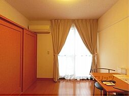 レオパレスアイリ 107 1階1Kのリビング/ダイニング