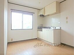 JR草津線 手原駅 徒歩15分の賃貸アパート 2階2DKのリビング/ダイニング