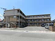 波多江駅より徒歩16分 築21年 3階建の賃貸物件