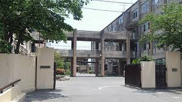 神川中学校