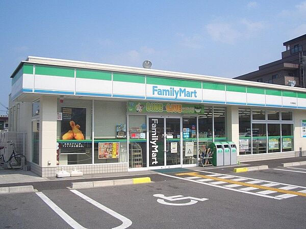 現地から660m　現地から徒歩9分　ファミリーマート 国府台病院/S店　千葉県市川市国府台1-7-1