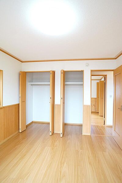 居室内収納も多く、荷物が多くても十分に収まります