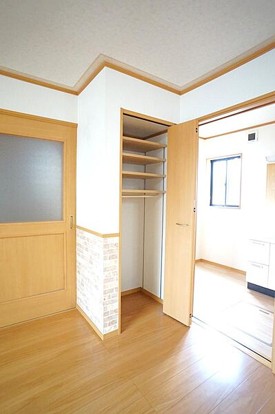 リビング横に有る便利な収納でスッキリ住空間