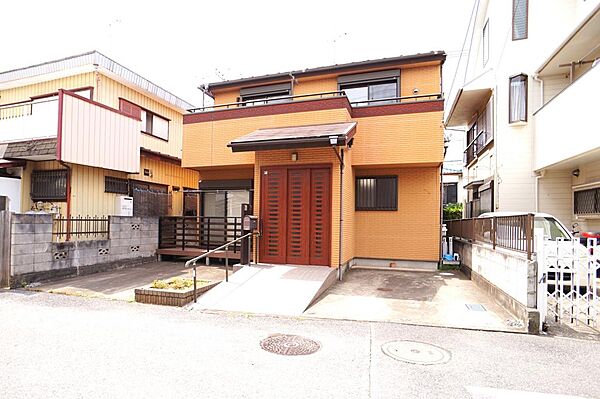 広々で2世帯住宅としても利用可能