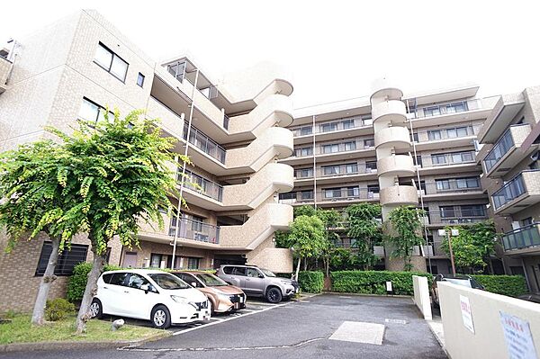 駐車場、駐輪場も有ります（※空き状況要確認）