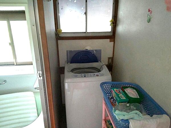 洗濯機置き場・脱衣所