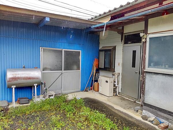 建物北側
