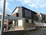  2階 築7年8ヶ月の賃貸物件