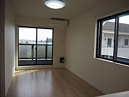 ラクーン守山 3階1LDKのリビング/ダイニング