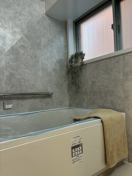 窓付きユニットバス