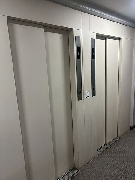 エレベーターは2基