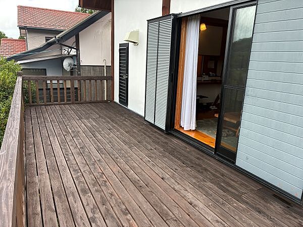 南面の広いバルコニー