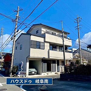 外観：軽量鉄骨3階建て・リフォーム済！ご内覧大歓迎です♪お気軽にお問い合わせください。