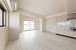 東京メトロ日比谷線 入谷駅 徒歩5分の賃貸マンション 6階1LDKのリビング/ダイニング