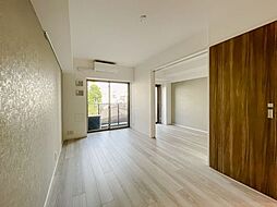 都営大江戸線 本郷三丁目駅 徒歩6分の賃貸マンション 5階2LDKのリビング/ダイニング