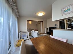 ユニヴェルシオール学園の丘 4LDKのリビング/ダイニング