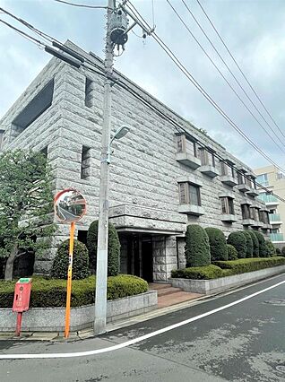 重厚感ある御影...