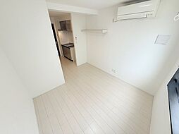 Cross　Gray町屋 2階ワンルームのリビング/ダイニング