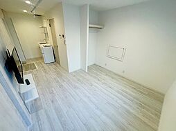 MONOLITH　OGI-OHASHI 102 1階ワンルームのリビング/ダイニング
