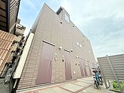 亀有駅より徒歩10分 築11年7ヶ月 3階建の賃貸物件