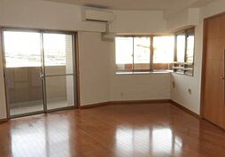 ライオンズシティお花茶屋 407 4階3LDKのリビング/ダイニング