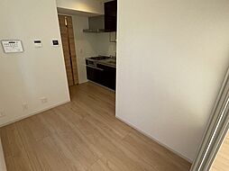 レインボー皿沼 3階1DKのリビング/ダイニング