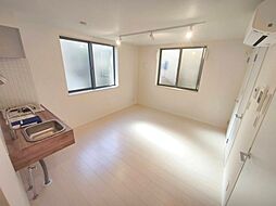 カーサ本木 1階ワンルームのリビング/ダイニング