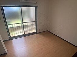 グリュックハイツ 1階ワンルームのリビング/ダイニング