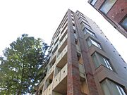 つつじヶ丘駅より徒歩2分 築16年7ヶ月 5階建の賃貸物件