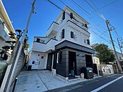 千歳烏山駅より徒歩7分 築6年5ヶ月 3階建の賃貸物件