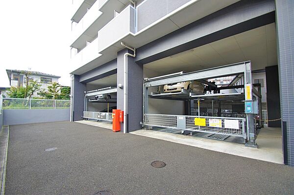 画像28:機械式駐車場は敷地内にあります。