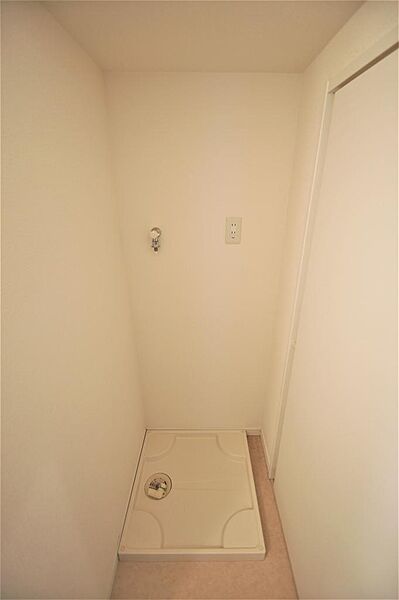 画像20:室内洗濯機置き場、防水パンは備え付けです。