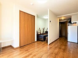 ガーデンロッジIII 4階1DKのリビング/ダイニング