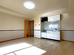 JR仙石線 小鶴新田駅 徒歩5分の賃貸マンション 4階1LDKのリビング/ダイニング