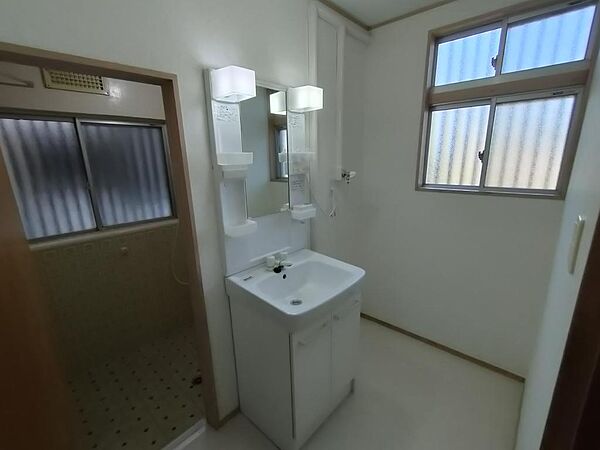 detached 埼玉県春日部市藤塚1918-1

地図を見る