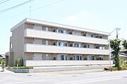 荒川沖駅より徒歩3分 築13年3ヶ月 3階建の賃貸物件
