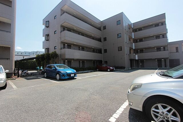 19 / 27