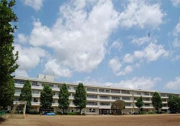 牛久市立牛久第三中学校（1000m）