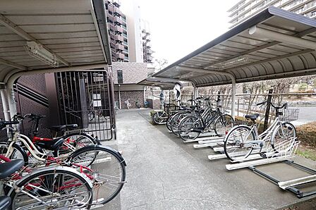 駐輪場所も多数あります