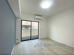 京都市営烏丸線 北大路駅 バス16分 京都産大前下車 徒歩21分の賃貸アパート 2階1Kのリビング/ダイニング